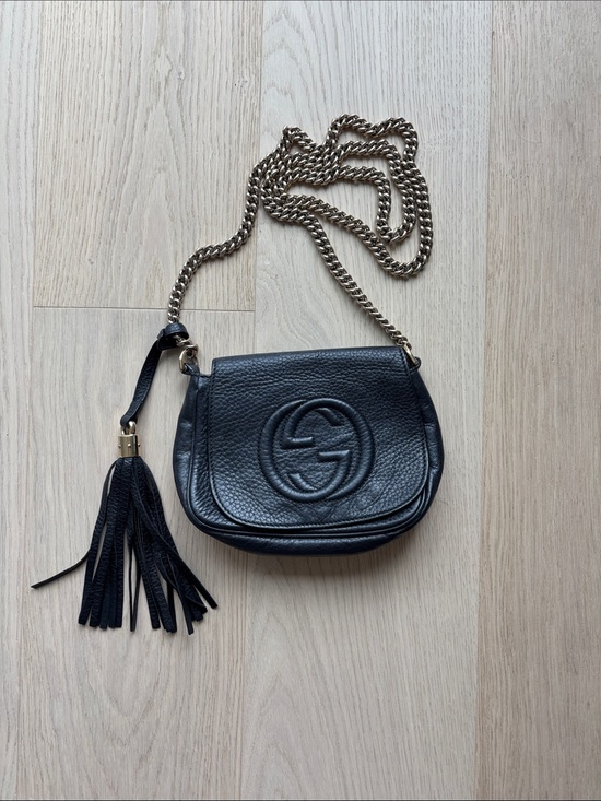 Gucci Handbags - Gucci Black Soho Interlocking G Chain Crossbody Bag